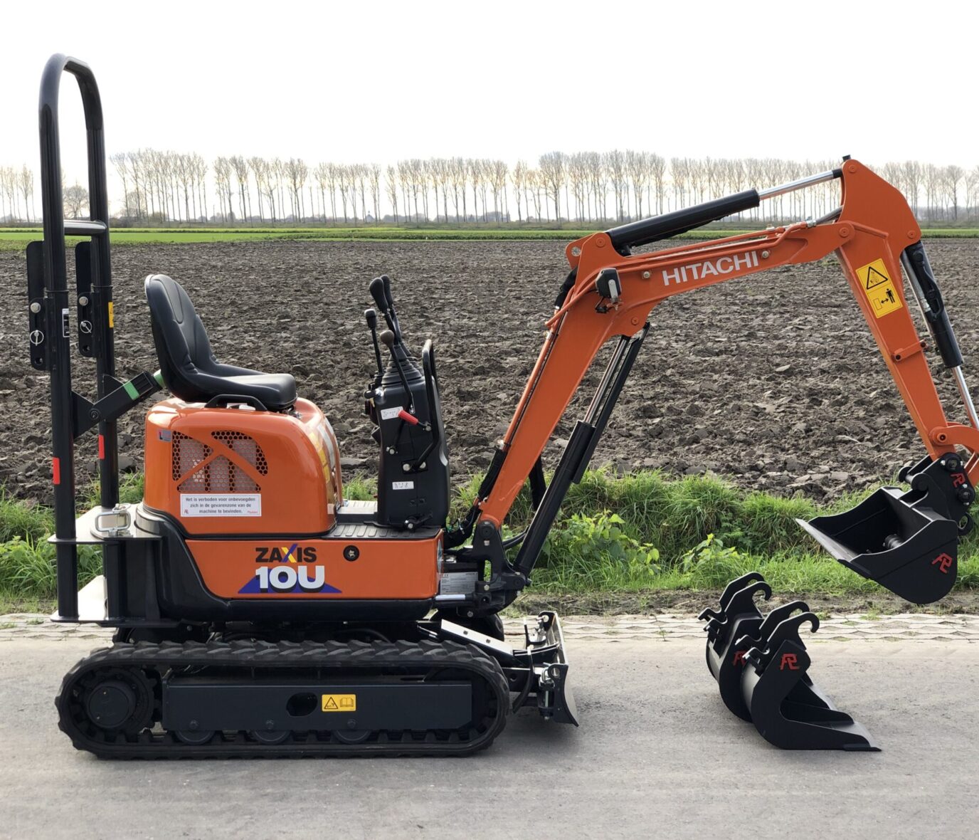 Hitachi Minibagger ZX38U 6 03