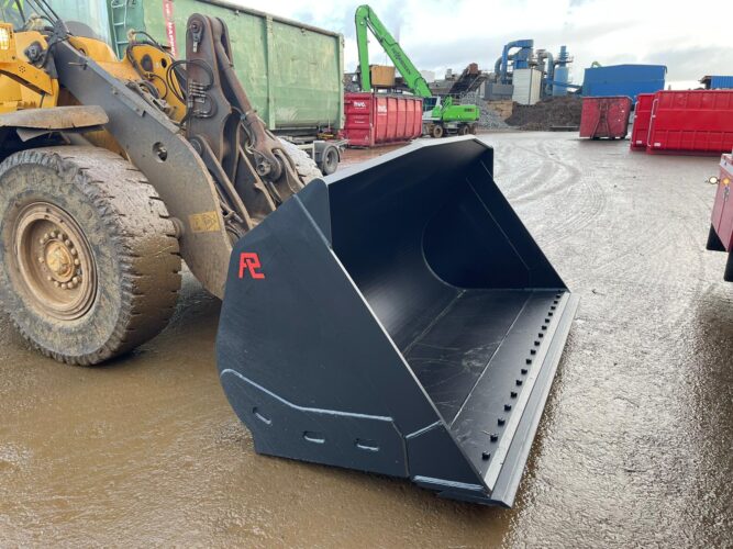 Wheel loader bucket