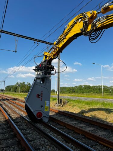 Pladdet railsknipper