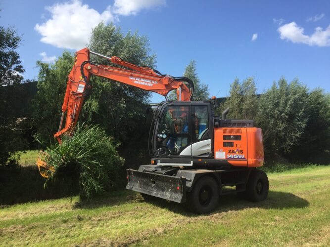 Hitachi ZX145W-6