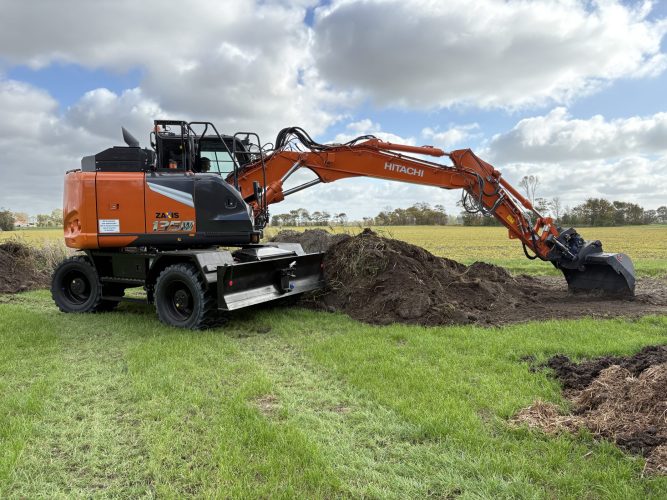 Mobiele graafmachine Hitachi ZX135W-7