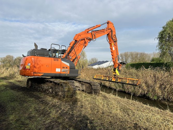 Rupsgraafmachine Hitachi ZX180LCN-7