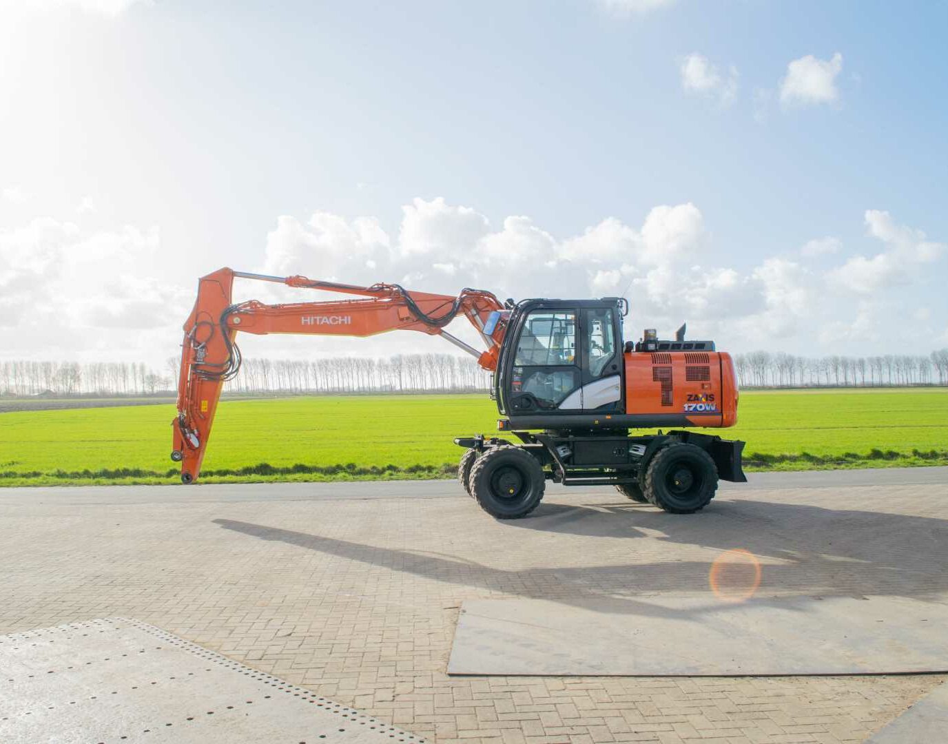 Hitachi ZX170