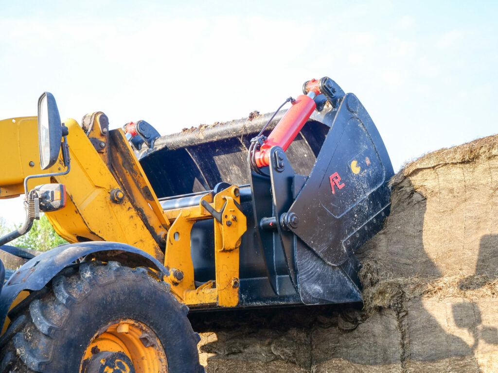 Silage cutter