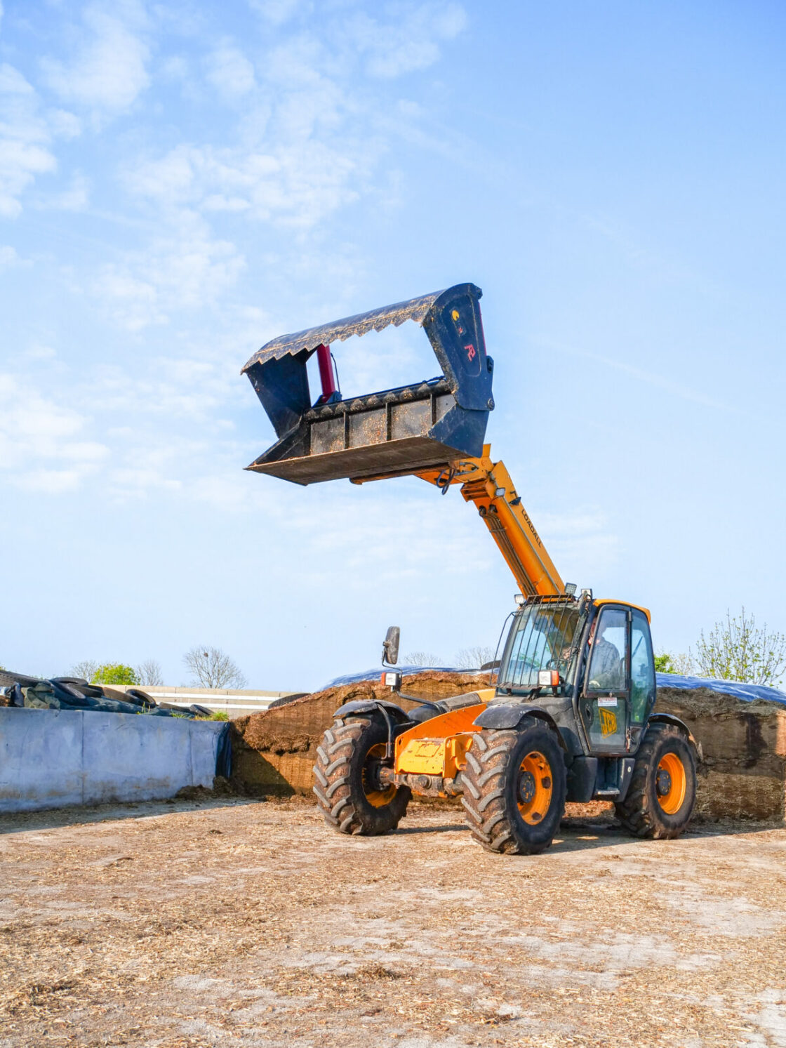 Silage cutter