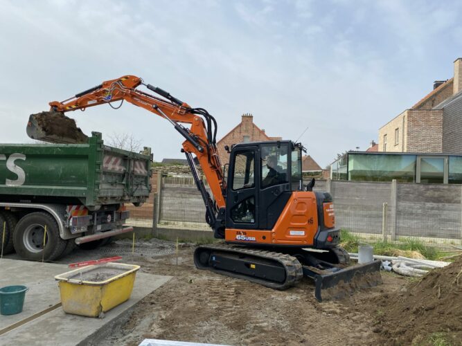 Hitachi ZX65USB-6 Geerts Tuin en Grondwerken image4