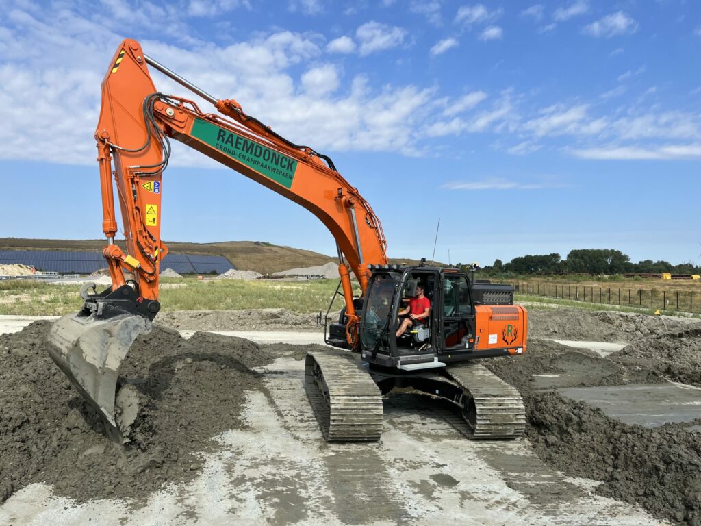 Hitachi Zx 300lc 6 Raemdonck (11)