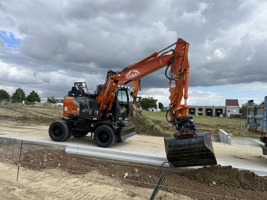 Hitachi ZX155W7 2p VDS Aannemingen image2