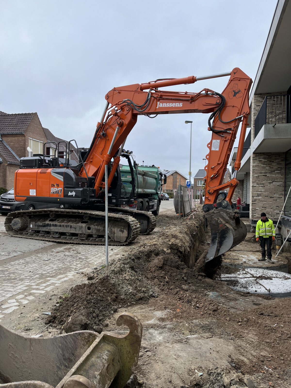 hitachi-zx-180lc-7-2p-klant-