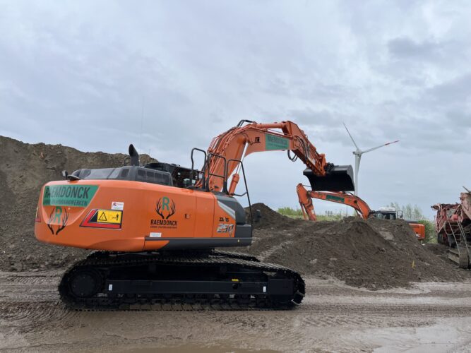 Rupsgraafmachine Hitachi ZX250LC-7