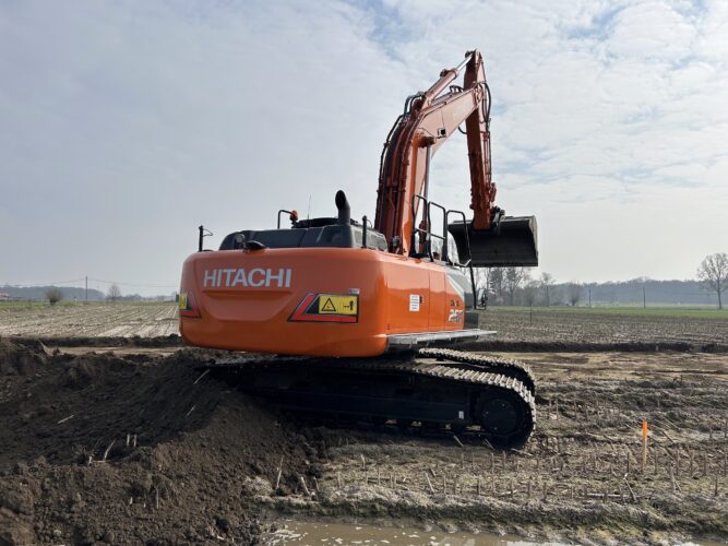 Rupsgraafmachine Hitachi ZX250LC-7