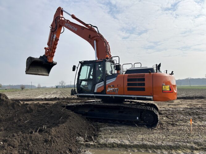 Rupsgraafmachine Hitachi ZX250LC-7