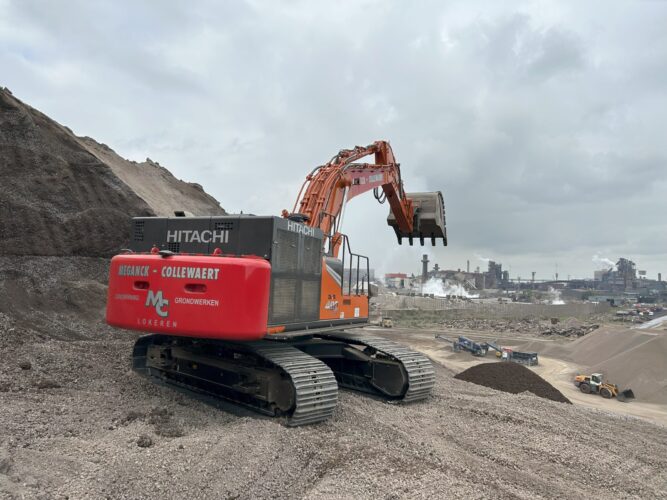 Rupsgraafmachine Hitachi ZX490-7