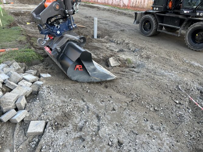 Hitachi ZX150W-7 mobiele graafmachine