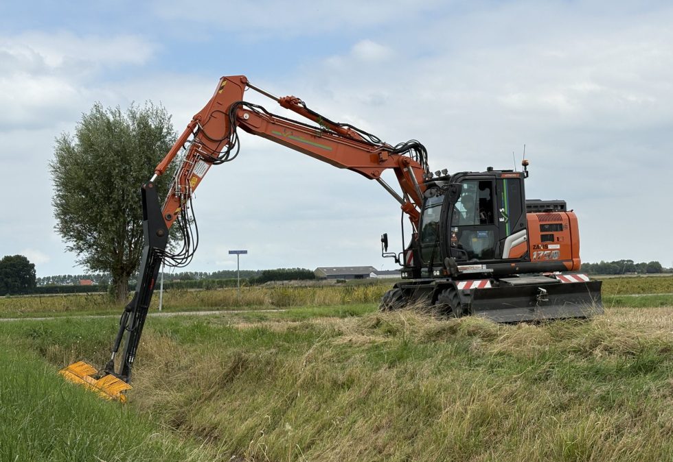 Hitachi ZX
