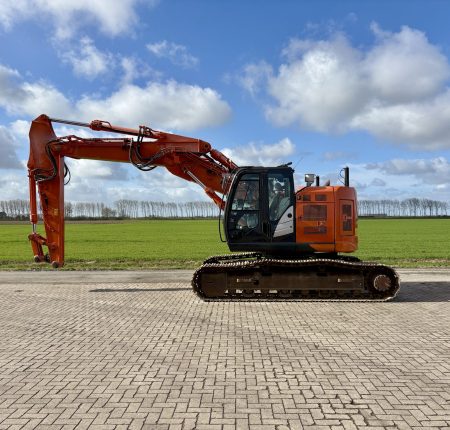 Hitachi ZX225USLC-6 2P Rups-graafmachine