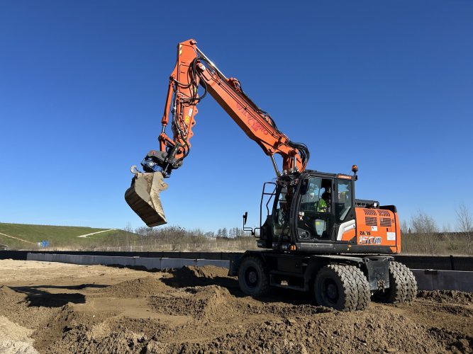 Hitachi ZX150W-7 2P Pladdet