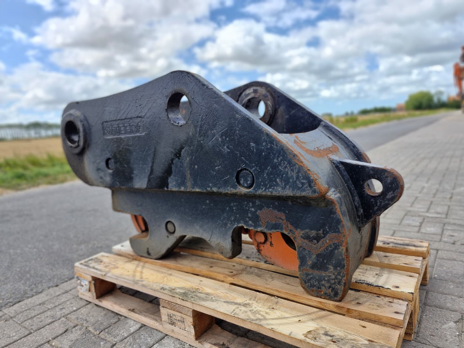 Miller Type Hitachi ZX350 Quickhitch