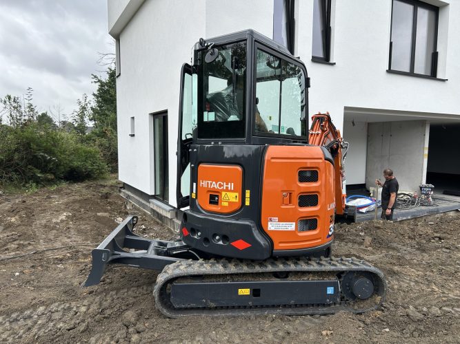 Hitachi ZX33U-6