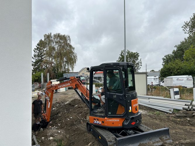 Hitachi ZX33U-6