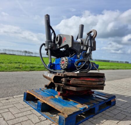 Draaikantelstuk SMP ST28 Hitachi ZX225