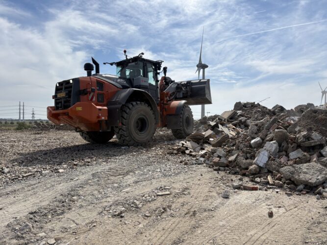 wiellader Hitachi ZX220-7