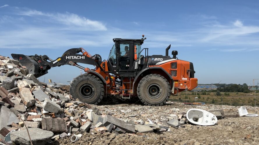 wiellader Hitachi ZX220-7