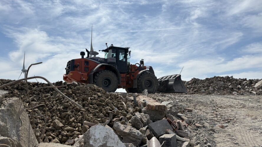 wiellader Hitachi ZX220-7